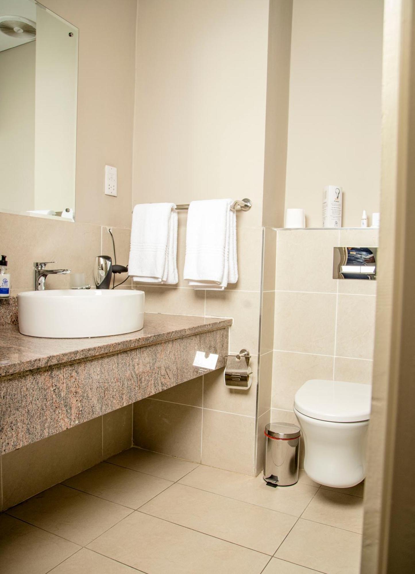 Two Rivers Hotel Kasane Εξωτερικό φωτογραφία